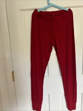 SKIMS Ribbed Lounge Leggings in Deep Red